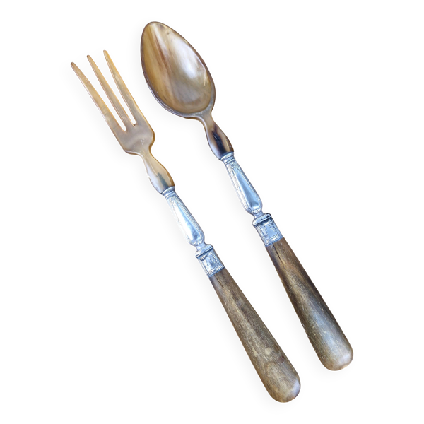 Couverts à salade en métal argenté