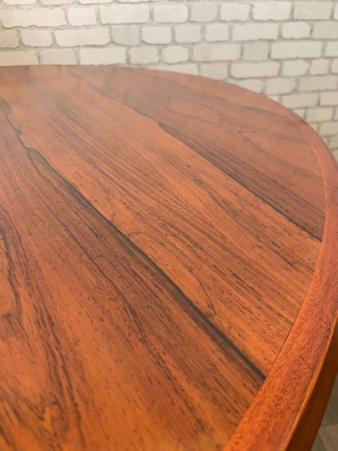 Extendable round table in rosewood 1960