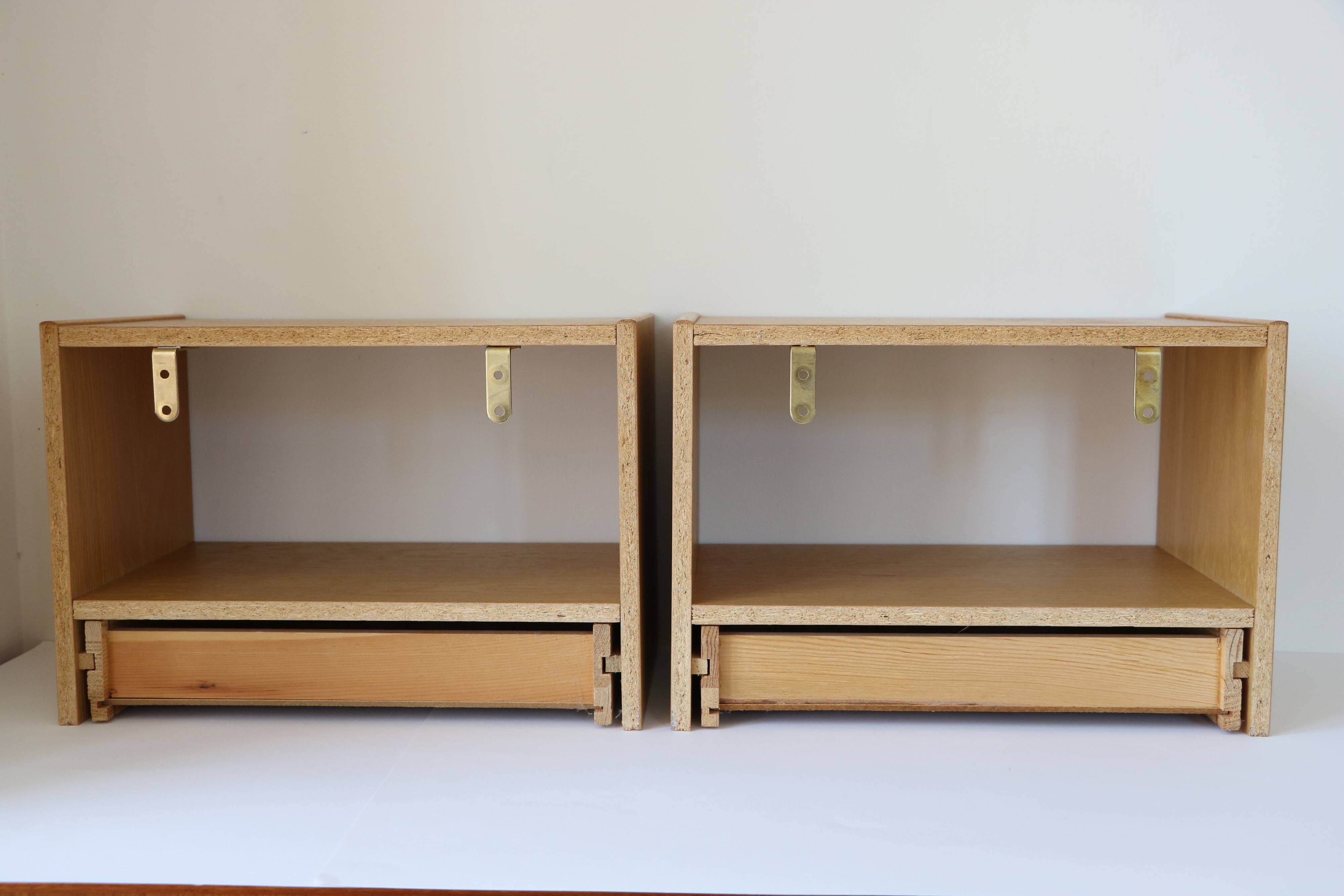 2 wall-mounted Scandinavian bedside tables with drawers, oak, 1960.