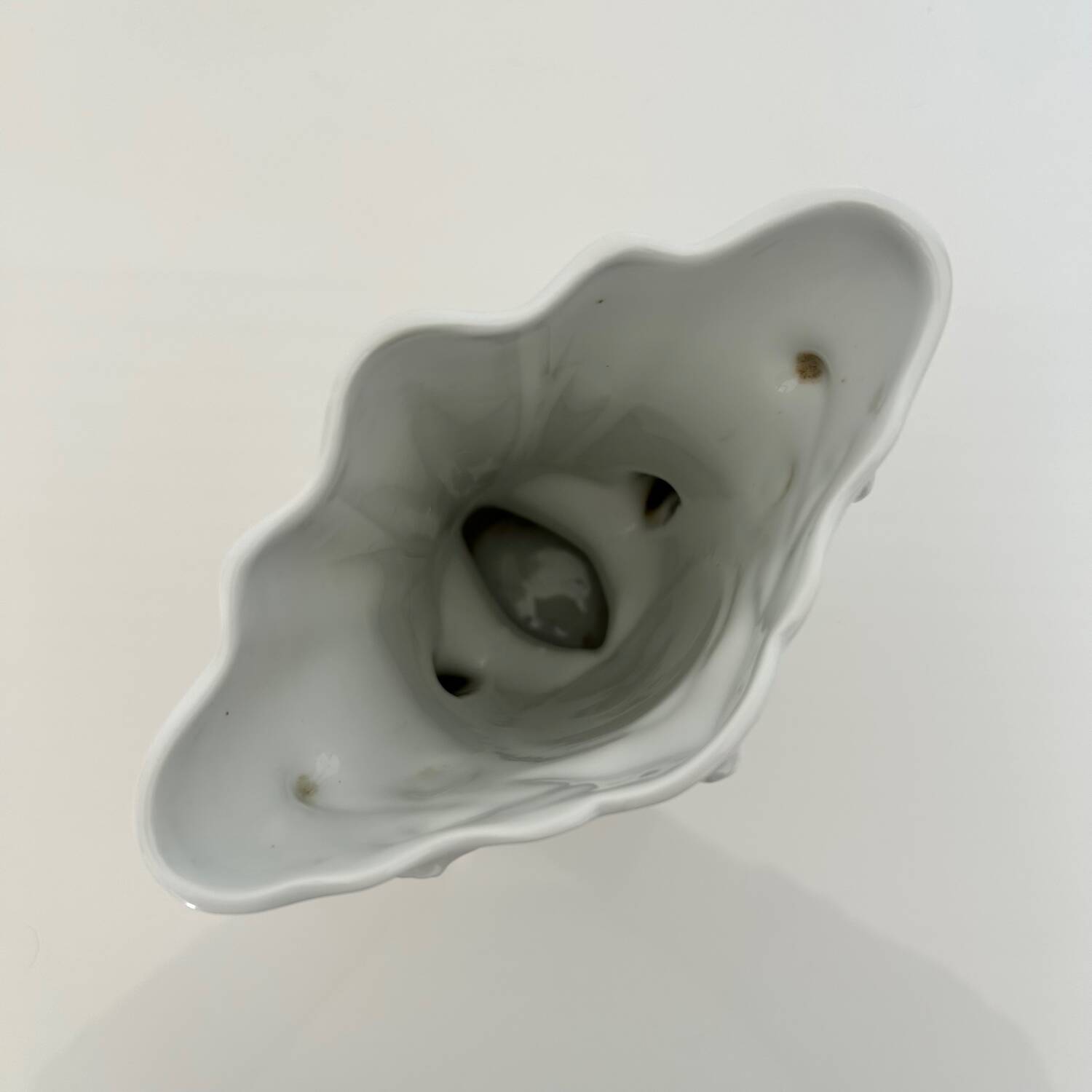 Bride's vase in porcelain