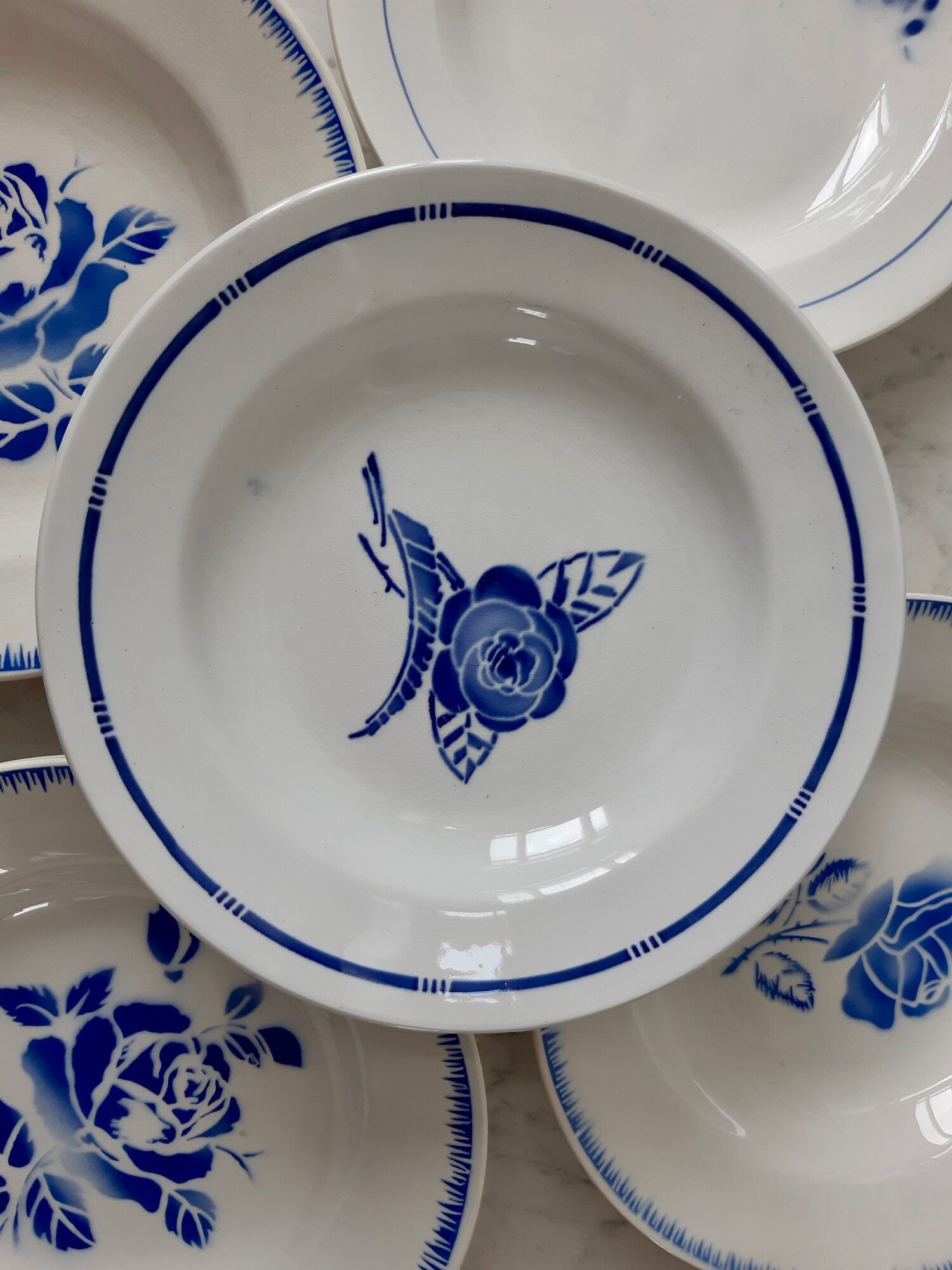 Set of 6 mismatched hollow plates Digoin Sarreguemines and Saint-Amand