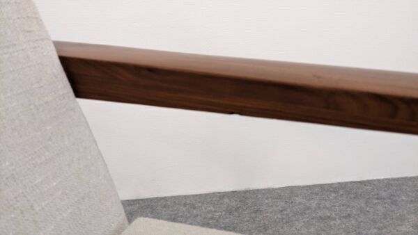 Salon, canapé et fauteuils, de style scandinave en teck, France vers 1950