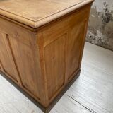 Early 20th century oak trade counter