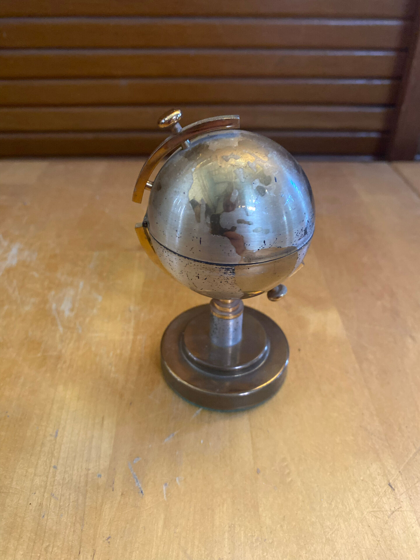 Vintage 1960s Brass World Map Globe Lighter #E2