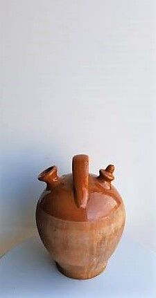 Oil jar in sandstone