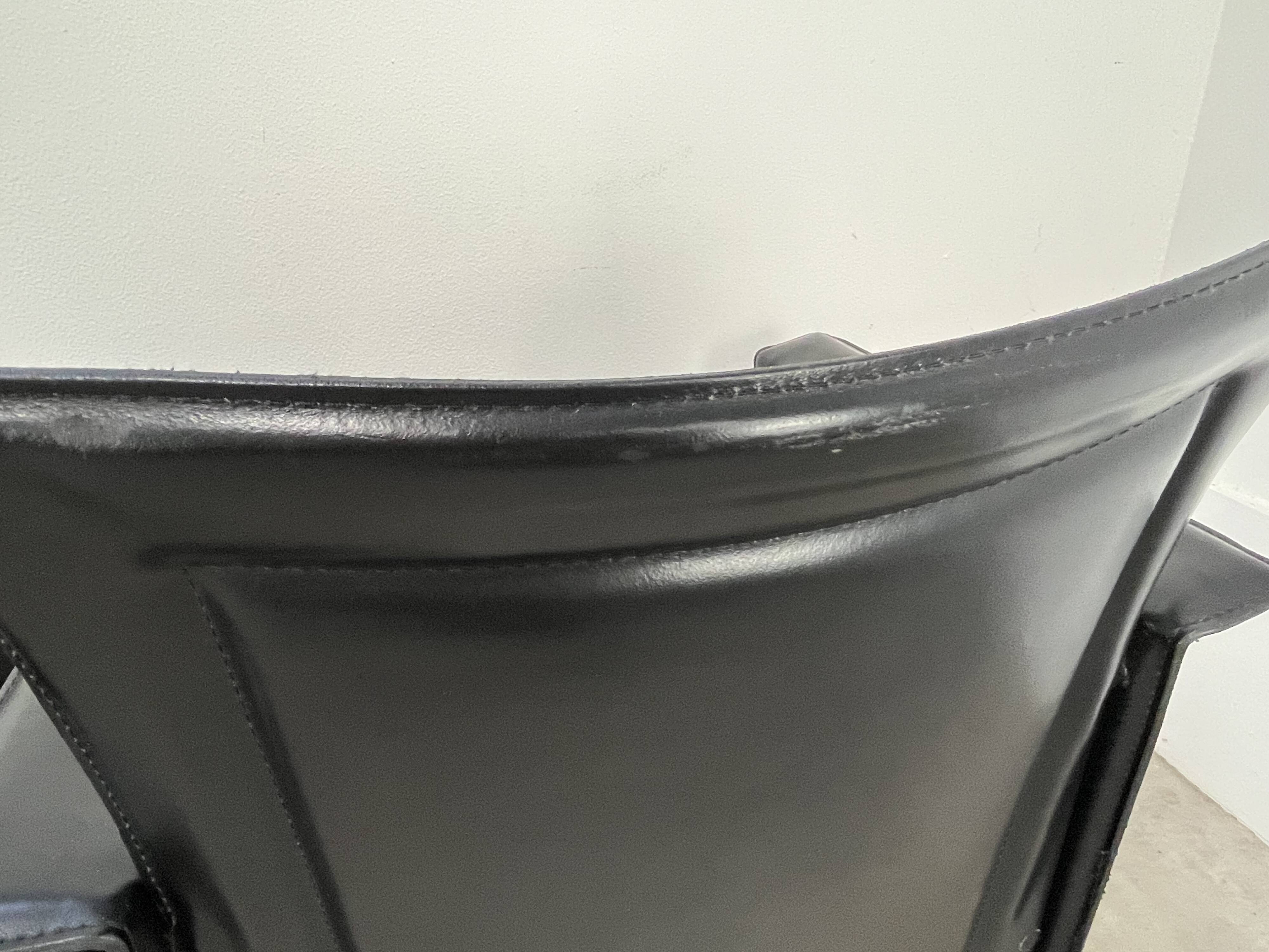 8 style Korium leather chairs in the style of Matteo Grassi