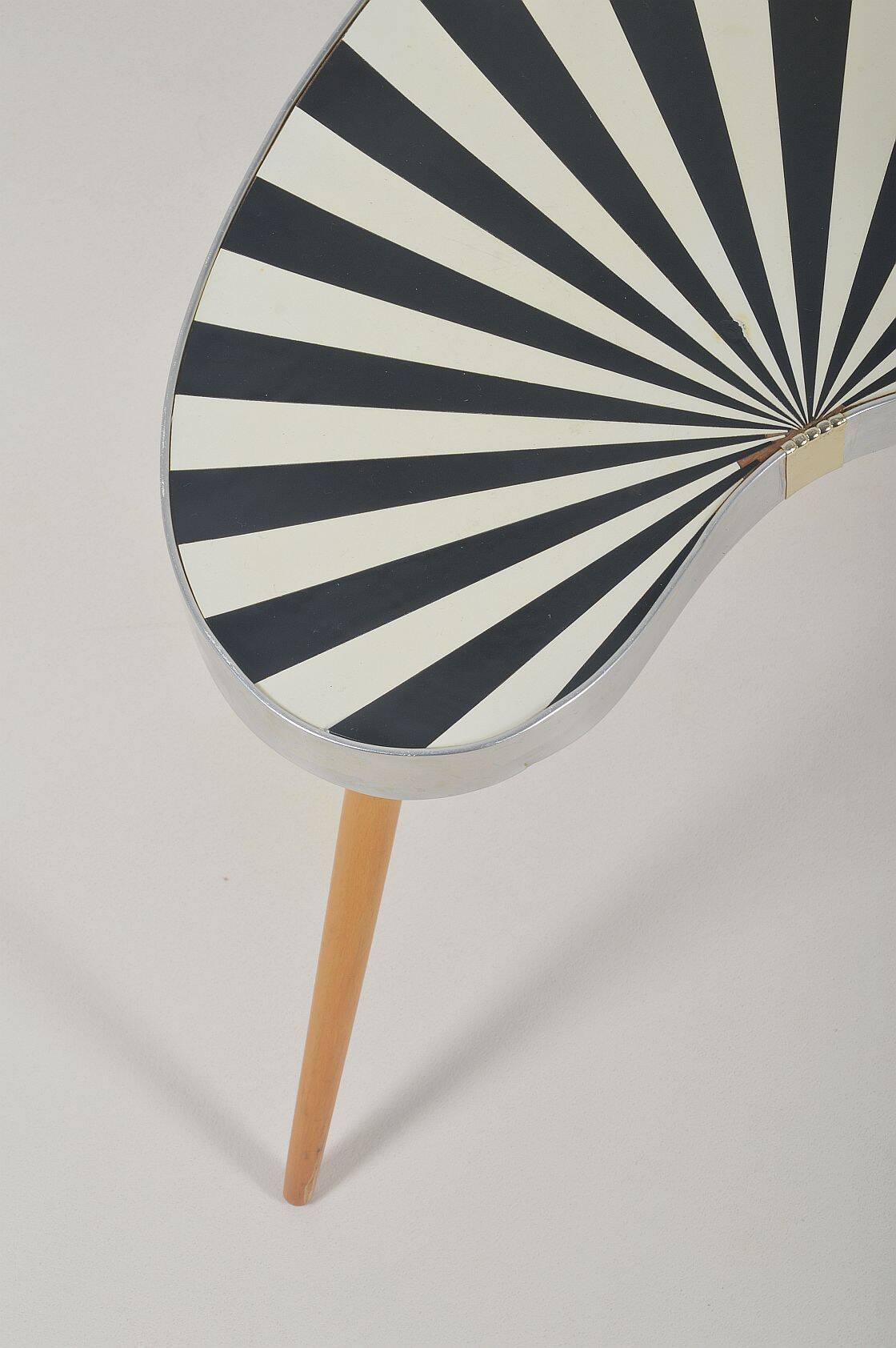 Kidney-shaped vintage side table with handmade ray pattern, 1960s