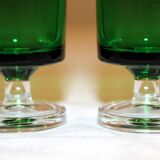 8 verres à liqueur en verre émeraude par Luminarc modèle Suède, années 70