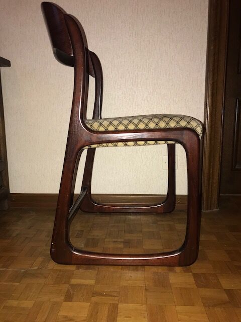 1 lot de 6 chaises baumann modèle  "traineau"
