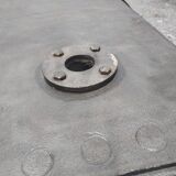 Bar en fer rivete industriel