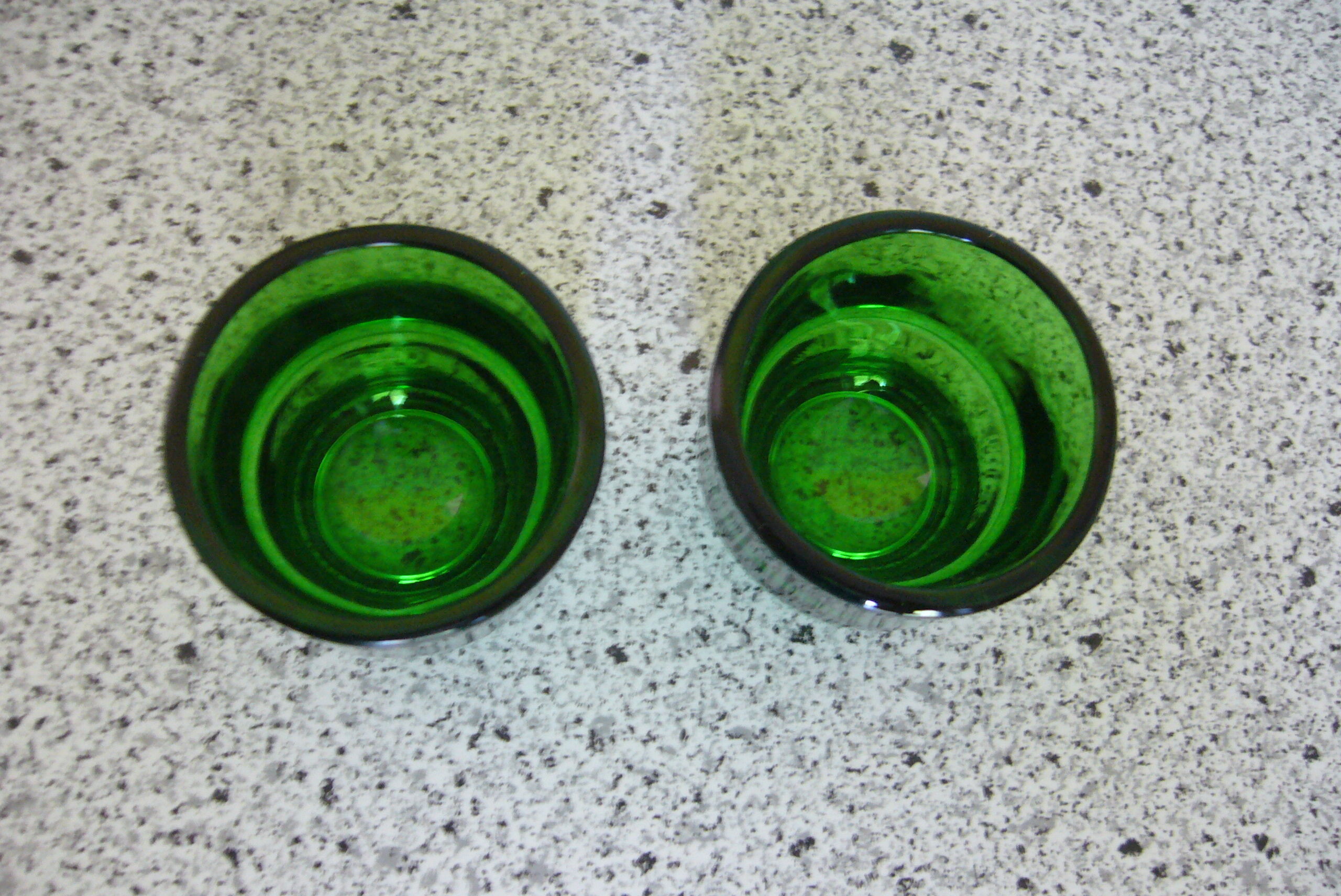 Lot of 2 green cockroaches design scandinage 80s