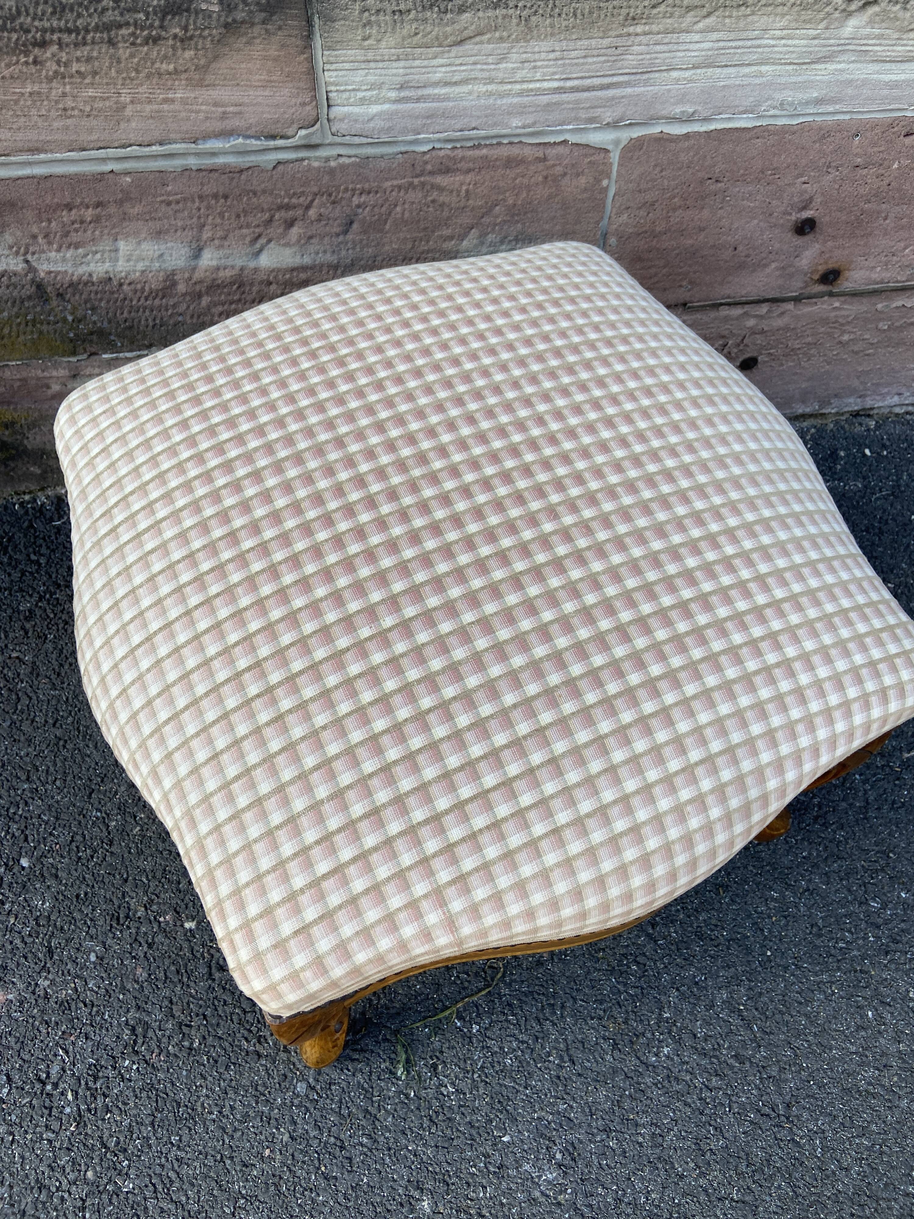 Imposing St Louis XV footrest