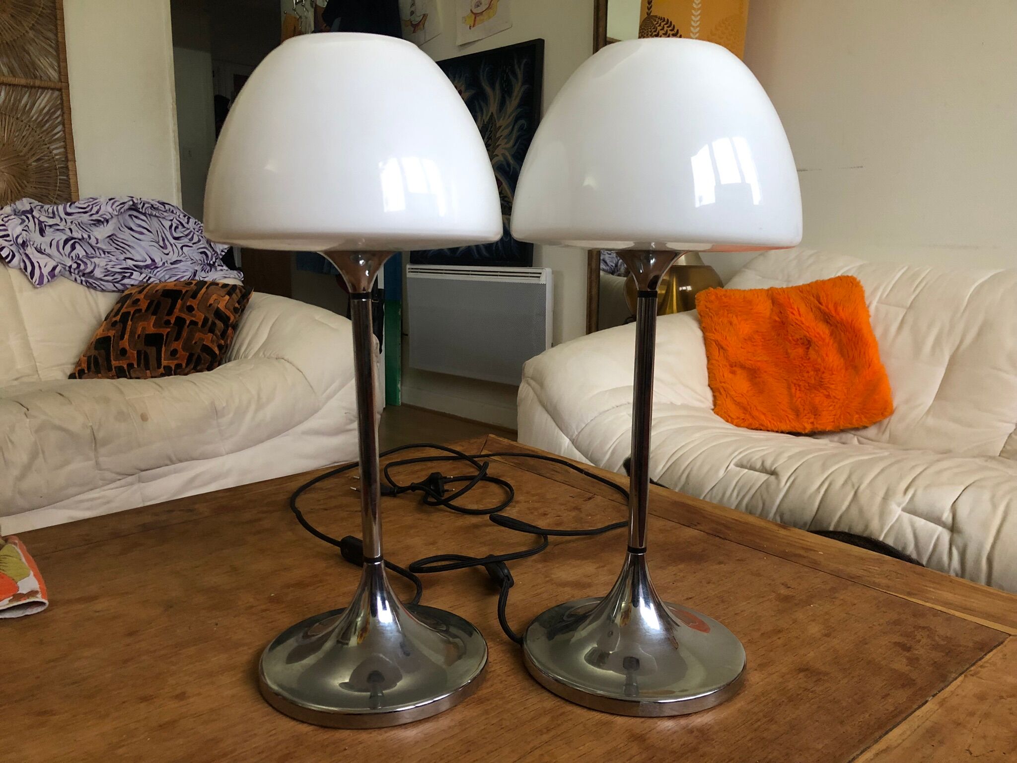 Set of 2 vintage tulip foot lamps