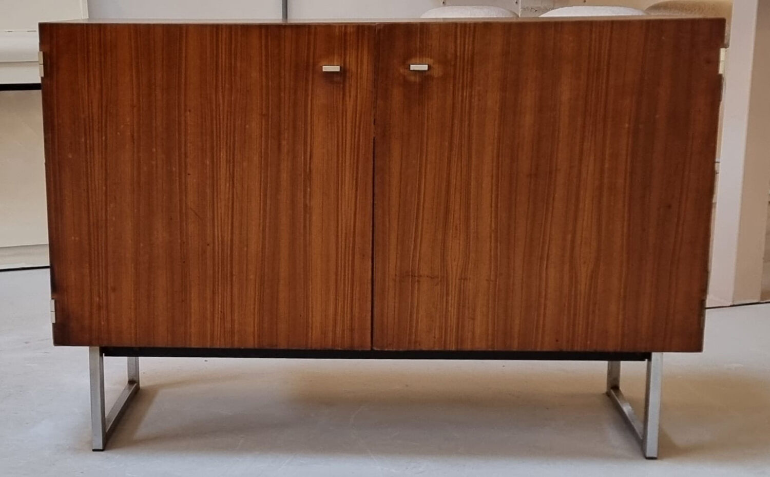 Armoire du milieu du siècle