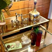 Titre  Desserte Hollywood Regency chrome & verre – années 70