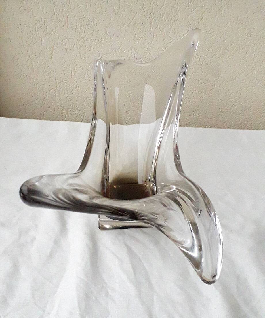 Glass centerpiece cup