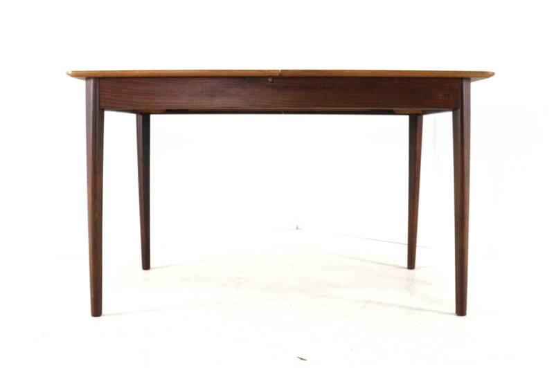 Rectangular Extendable Dining Table "Nichtevecht"