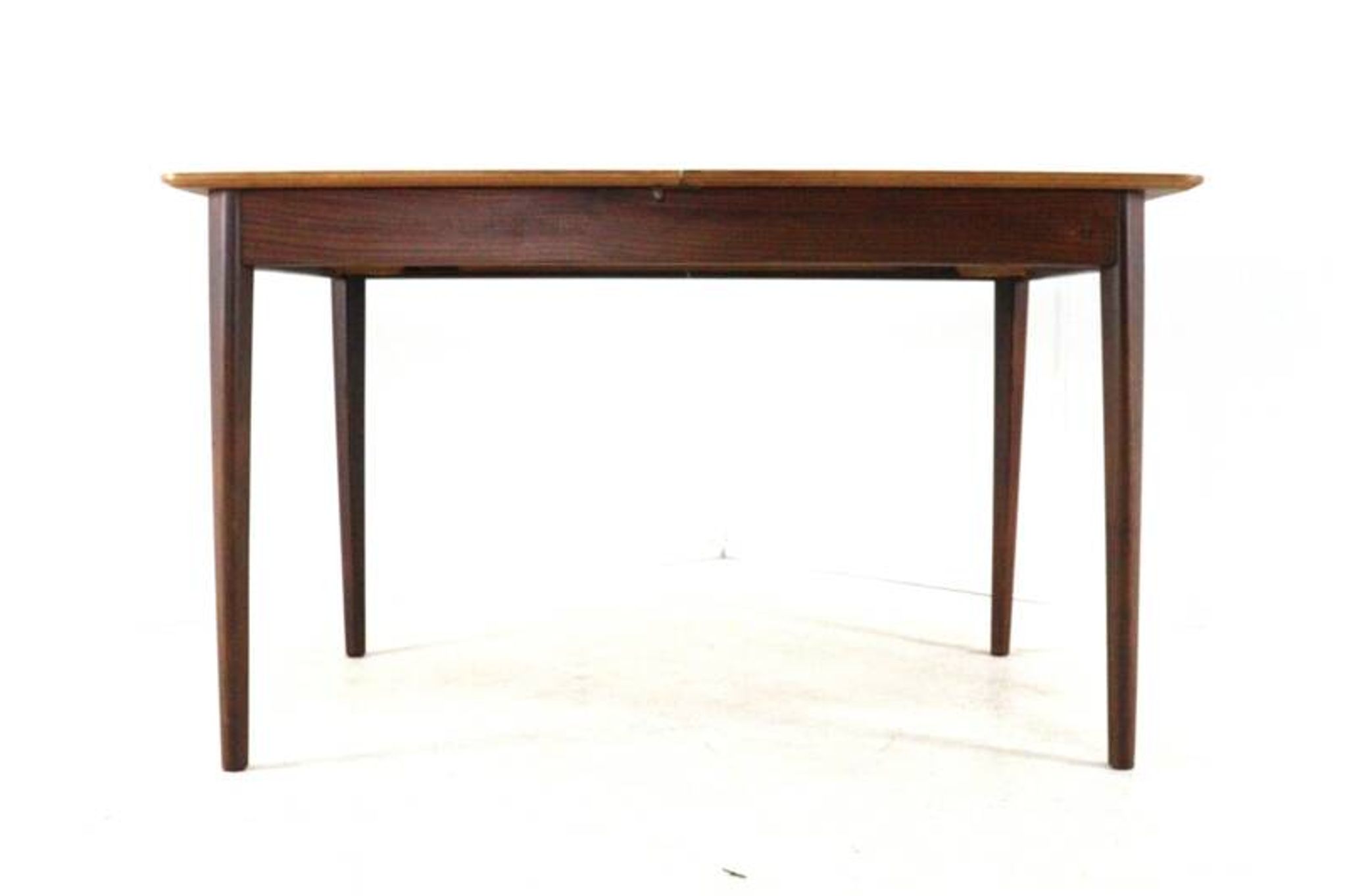 Rectangular Extendable Dining Table "Nichtevecht"