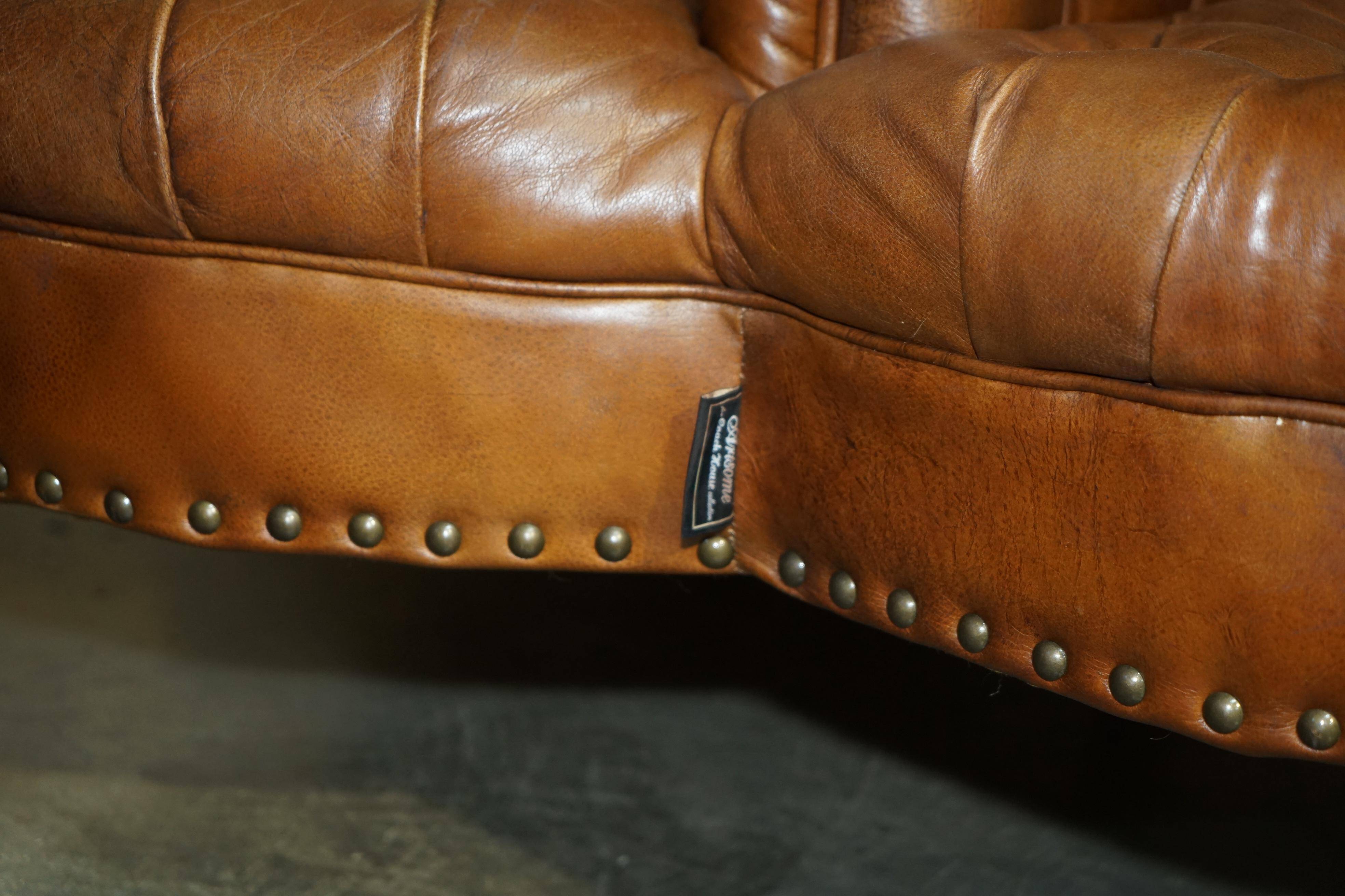 Leather Chesterfield tête-à-tête sofa, 4-seater