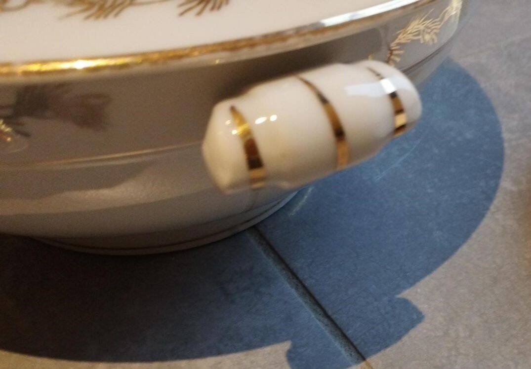 Ensemble de vaisselle en porcelaine de Limoges