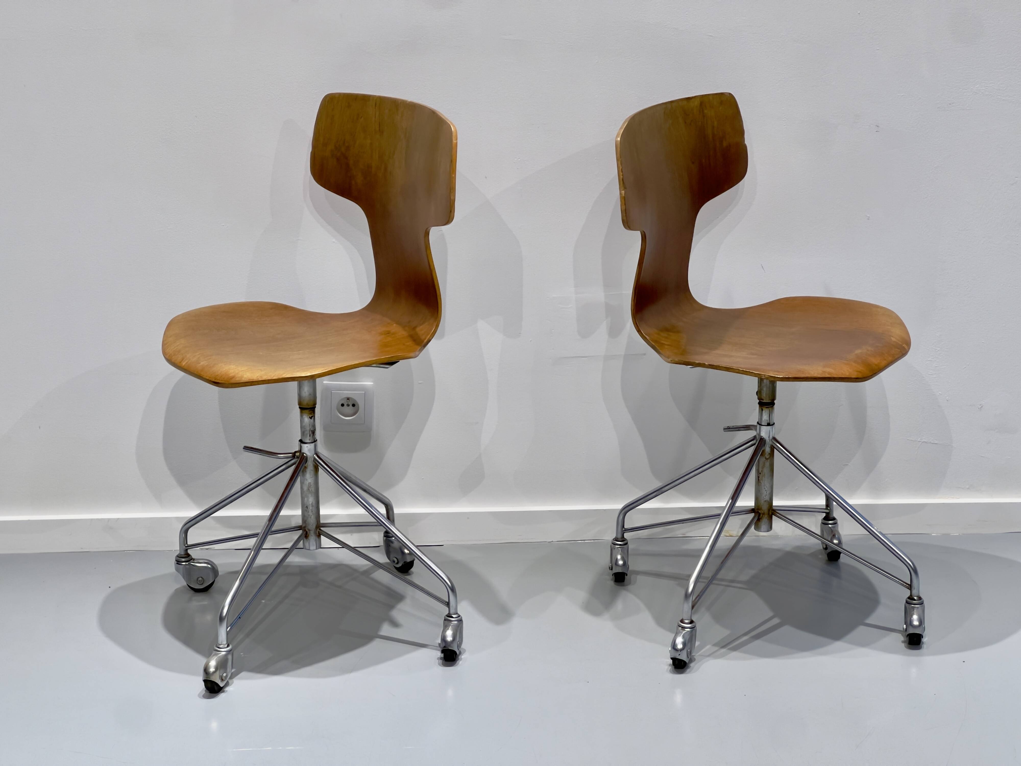 Set of 2 swivel chairs Model 3113 by Arne Jacobsen, Fritz Hansen, 1960s
