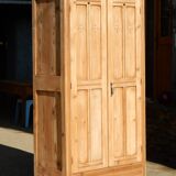 Ancien vestiaire industriel bois - Armoire parisienne en sapin