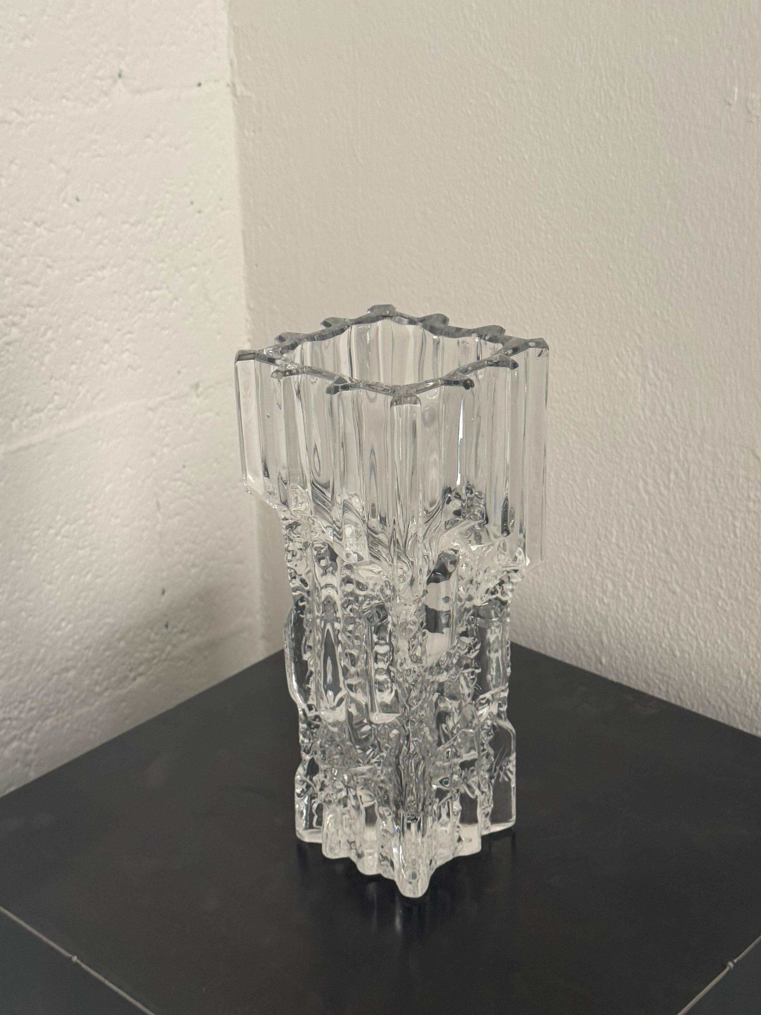 Big collectible vase with ice cube effect in glass from Limburg 1970