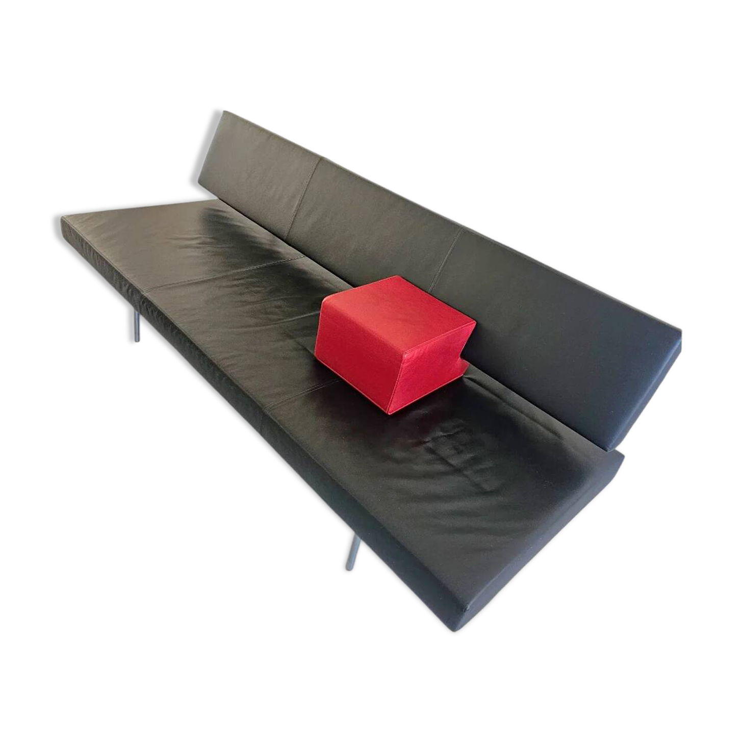Martin Visser BR 02.7 / Sofa bed / ‘t Spectrum / 1980s / Black leather / red cushion