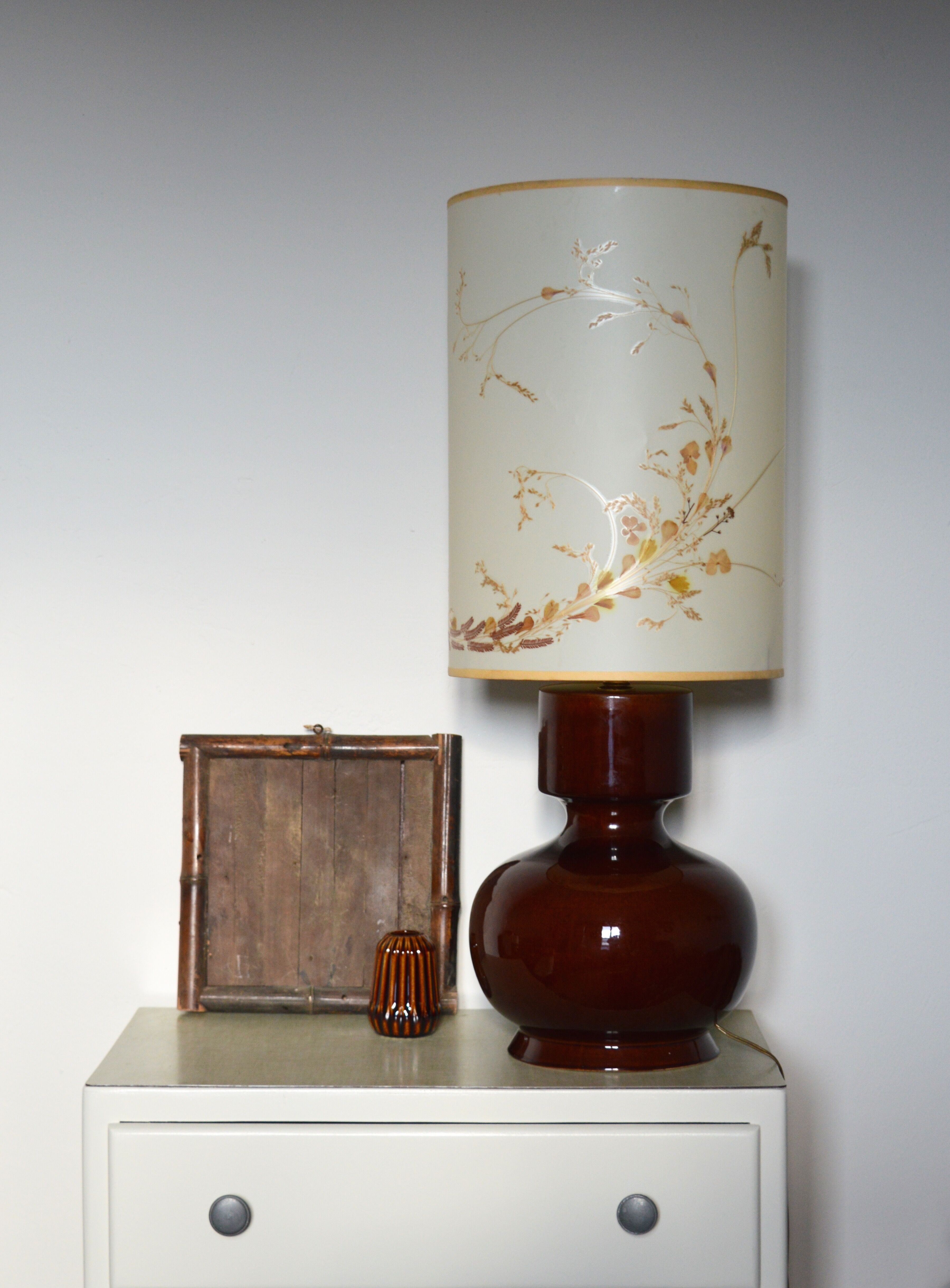 Ceramic lamp and dried flowers