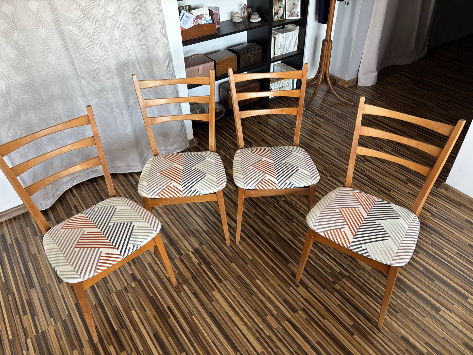4 chairs