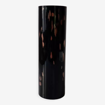 Vase noir en verre opaque avec incrustations cuivrées style minimaliste
