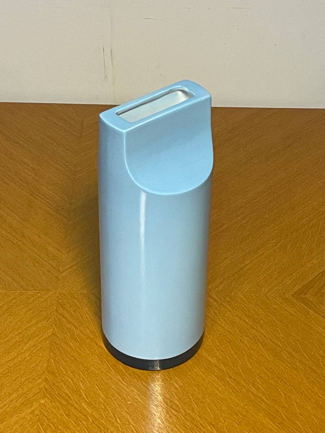 Vase Sifflet par Ettore Sottsass pour Habitat, 2000