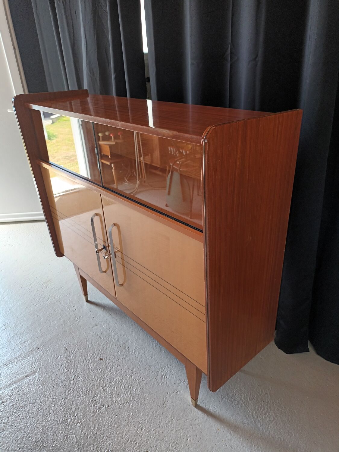 Vintage showcase buffet