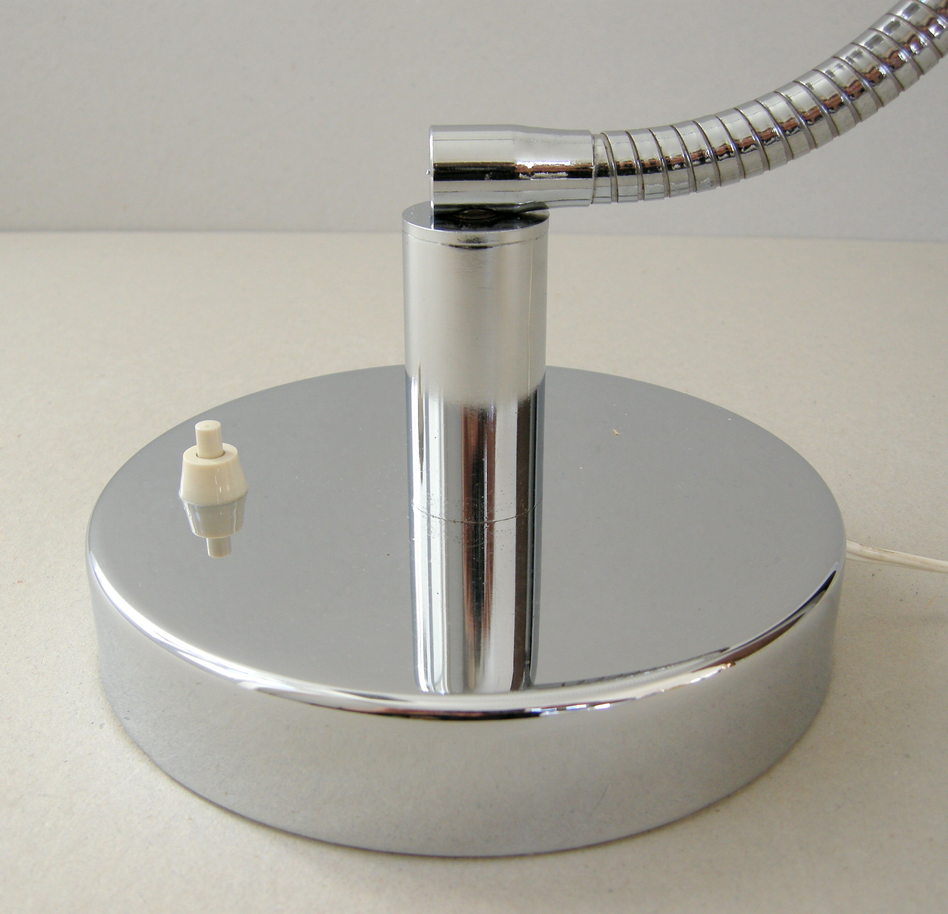 Lampe vintage orientable chrome 1950