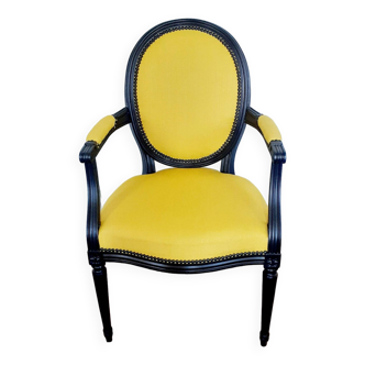 Fauteuil Médaillon jaune vif entièrement restauré