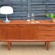 Enfilade anglaise par Jentique en teck