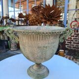 Medici vase in patinated iron