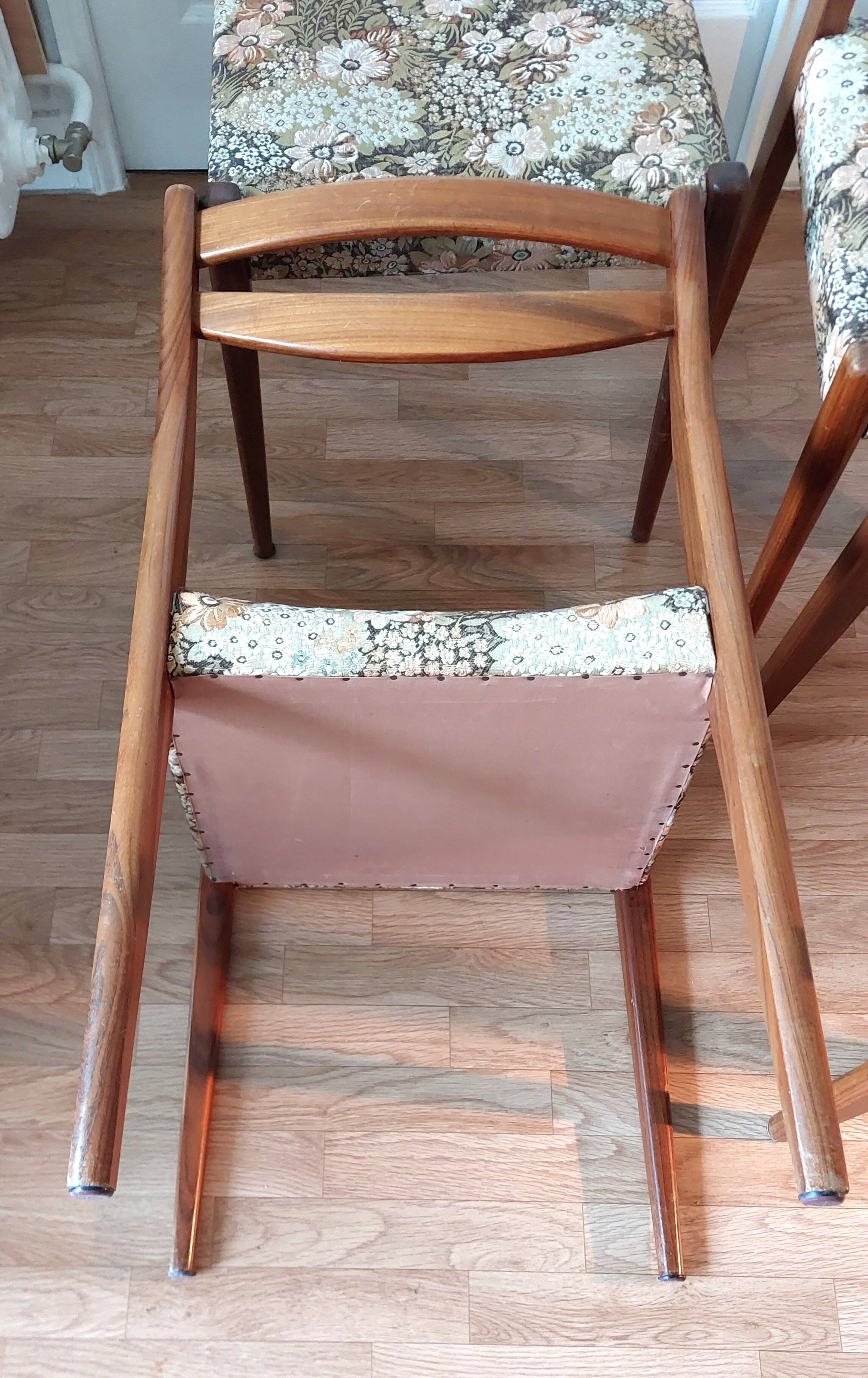 Série de 4 chaises scandinaves en palissandre 1960.