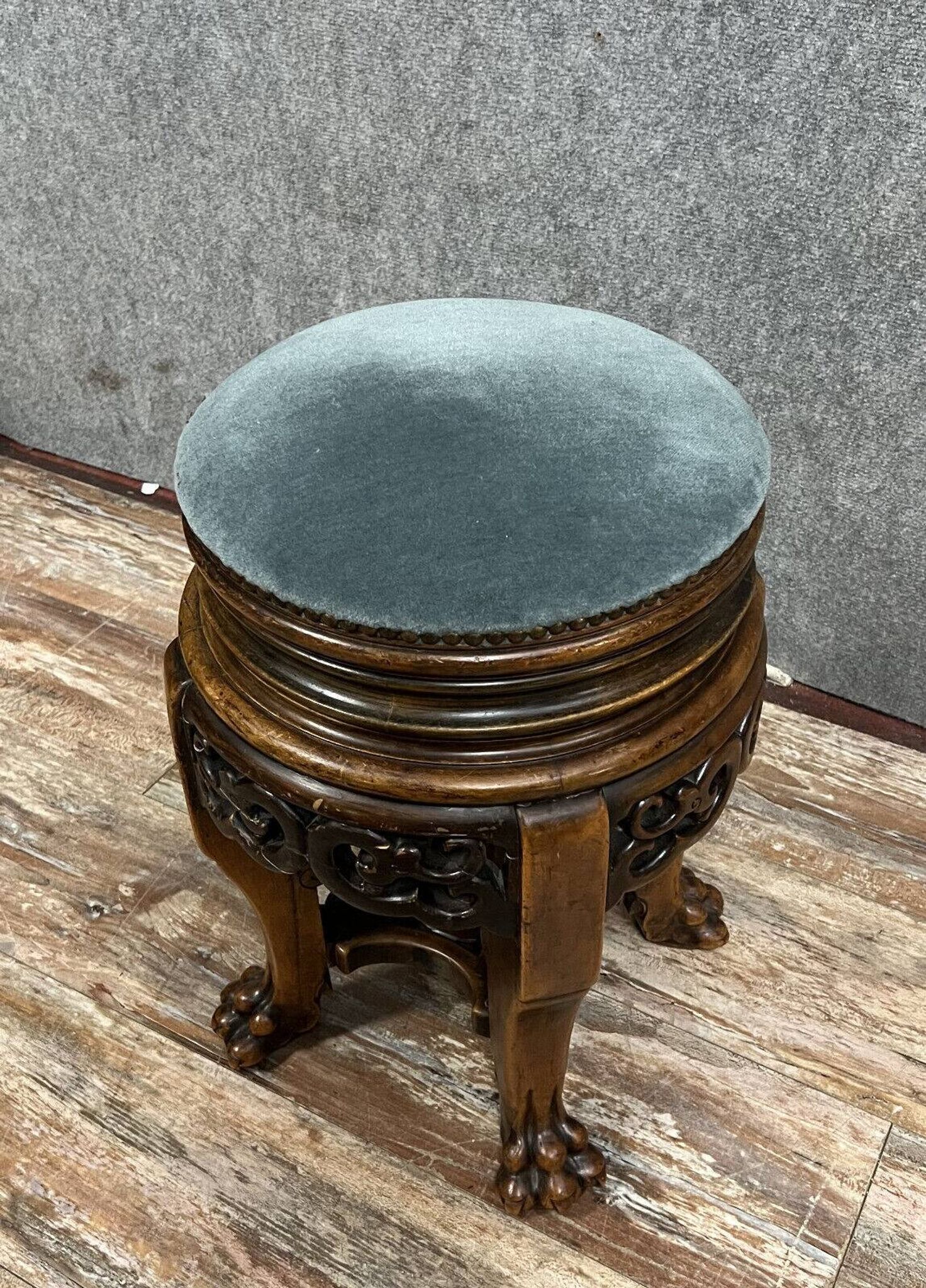 Asia 19th century: adjustable piano stool with screws in solid mahogany circa 1850