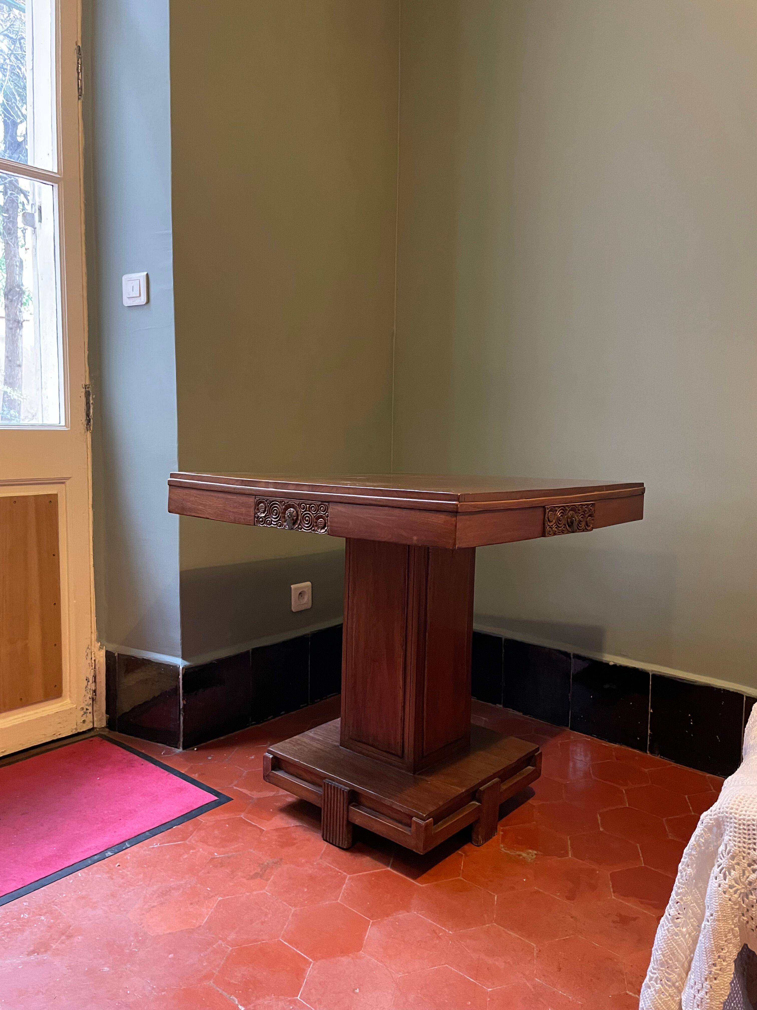 Table de jeux