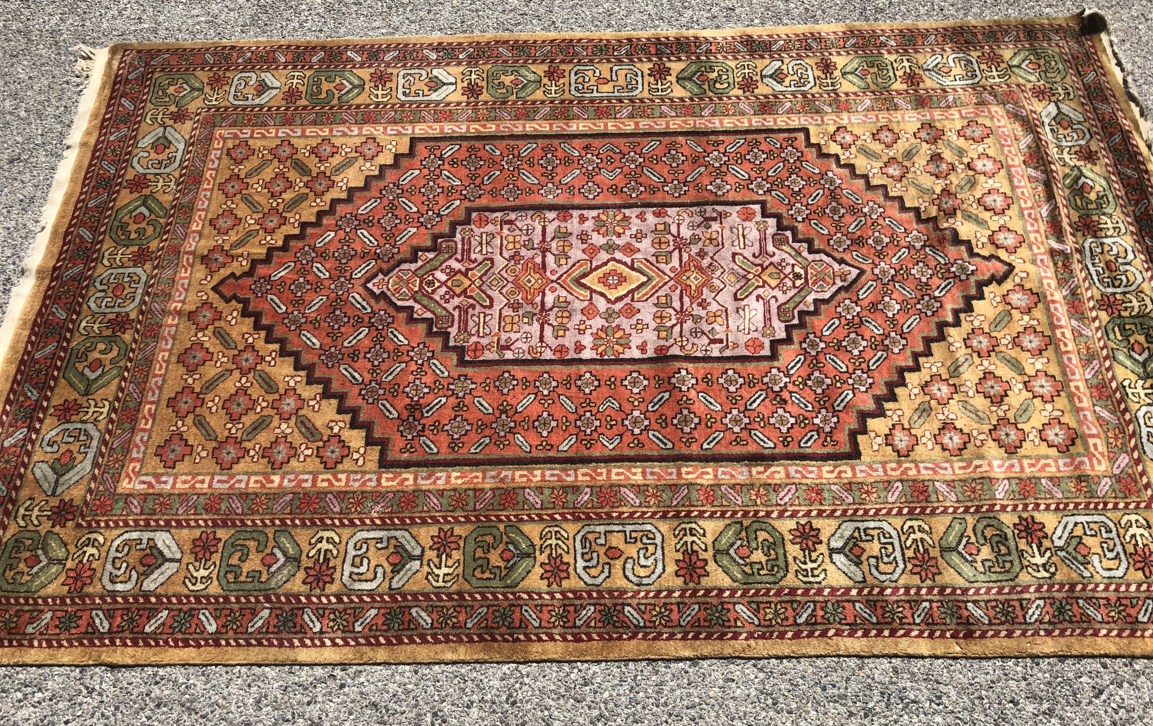 Oriental carpet / Asia Xinjiang : 1.80 X 2.80 M