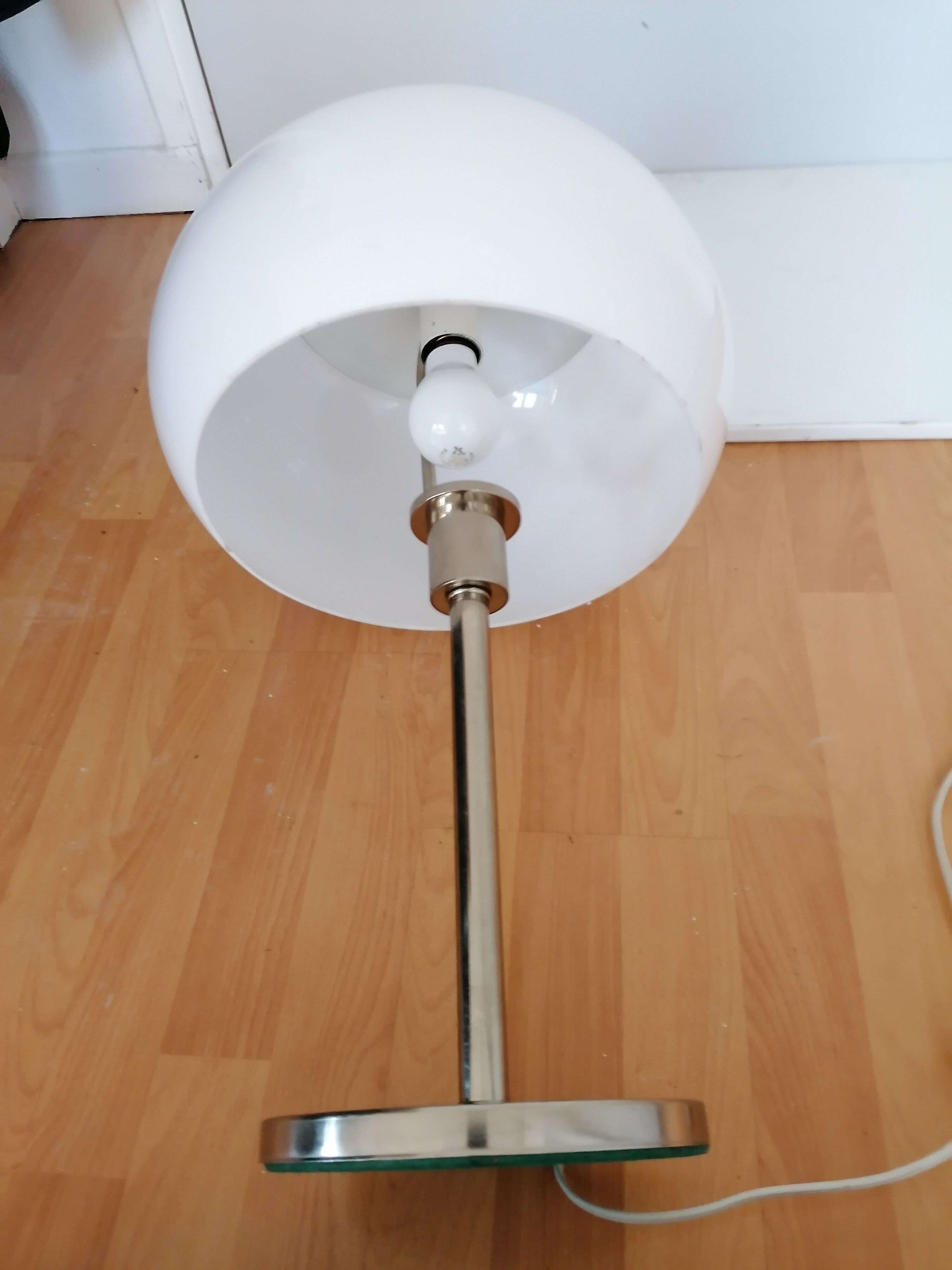 Harvey Guzzini vintage lamp design
