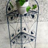 Iron corner shelf