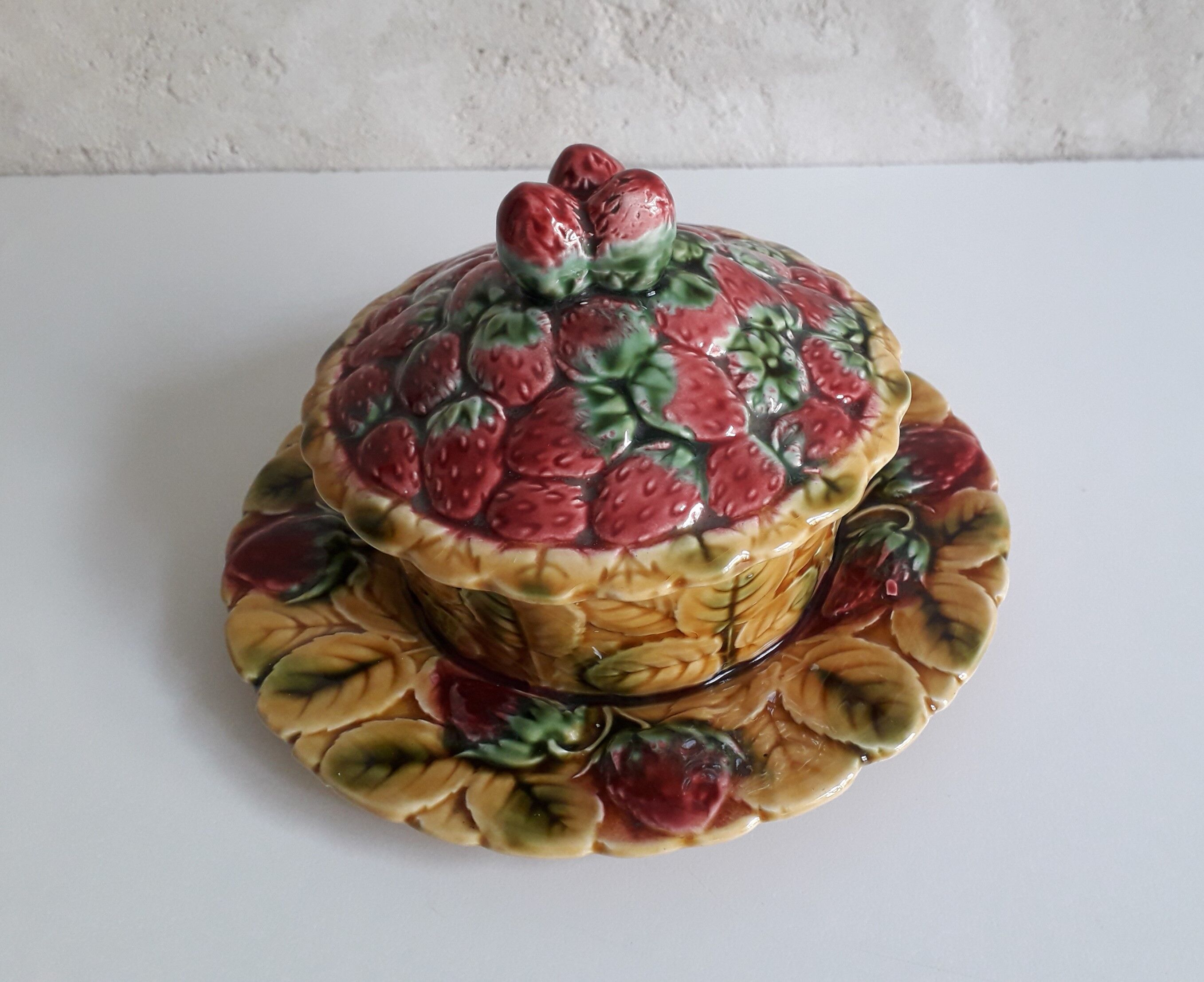 Jam maker, compotier, pot, candy slurry Sarreguemines strawberries