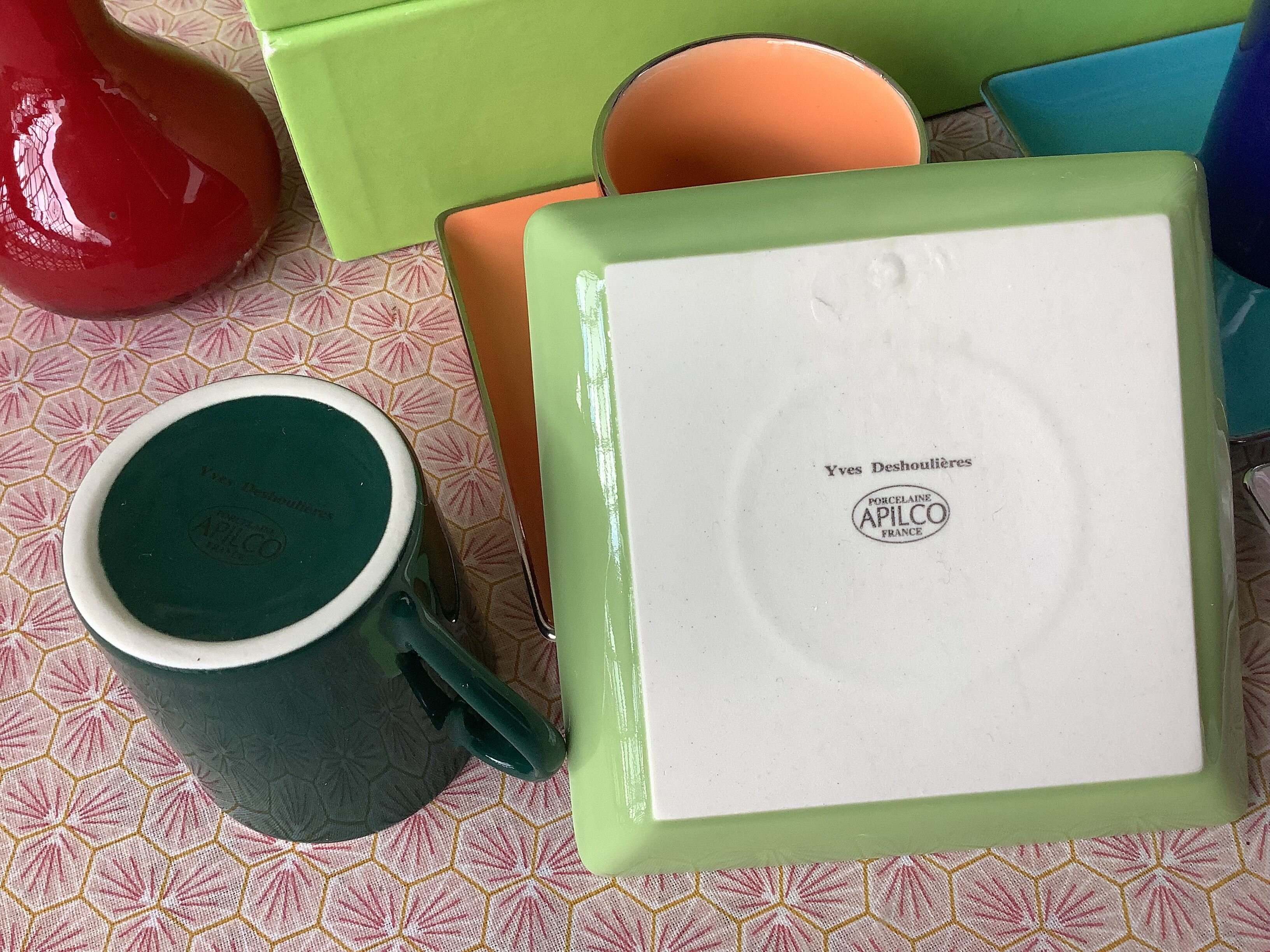 Apilco coffee cups, 2 boxes of 4 cups