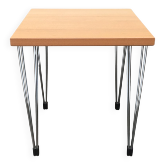 Vintage side table with hairpin legs from Denmark by Pin Age.