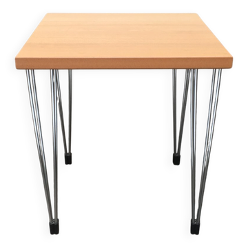 Table d'appoint Vintage avec pieds à épingle du Danemark de Pin Age