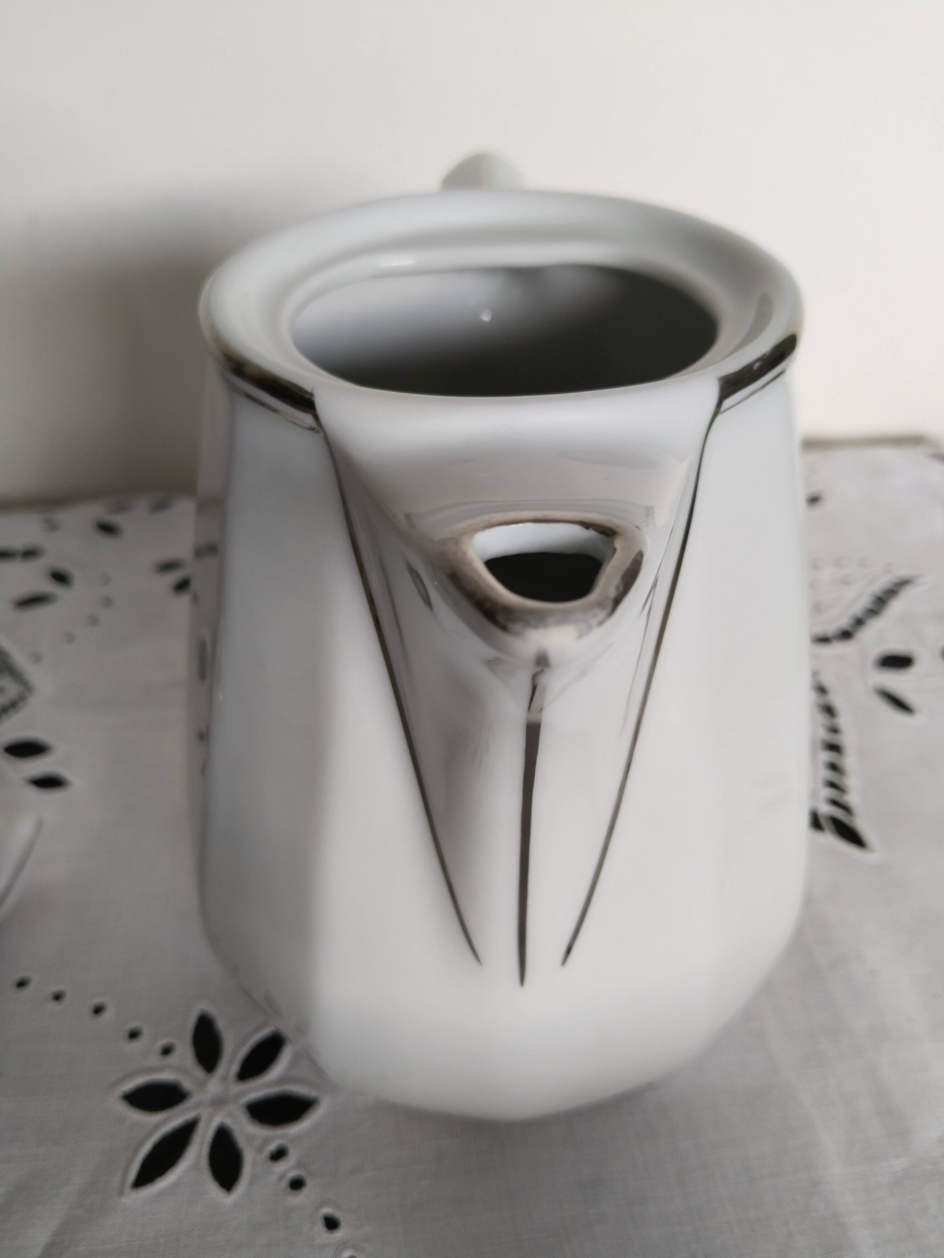 Apilco white and silver coffee maker and bistro cups, vintage French