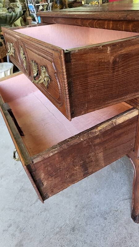 Commode louis xv 2 tiroirs en chene clair du xviii ème siecle ref je