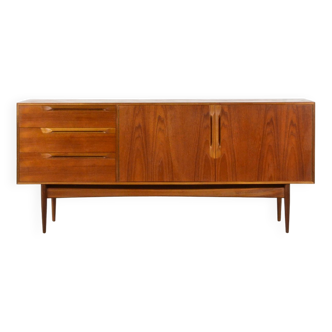 Buffet en teck McIntosh du milieu du siècle / Long John. Rare style vintage moderne / danois.